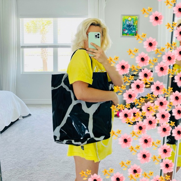 New authentic Roberto Cavalli handbag. Open top with a magnetic clip. Unisex. - Picture 3 of 9